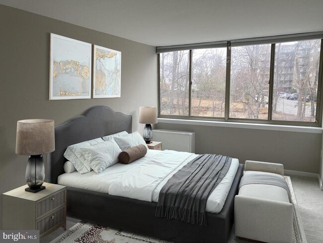 Building Photo - 5565 Columbia Pike