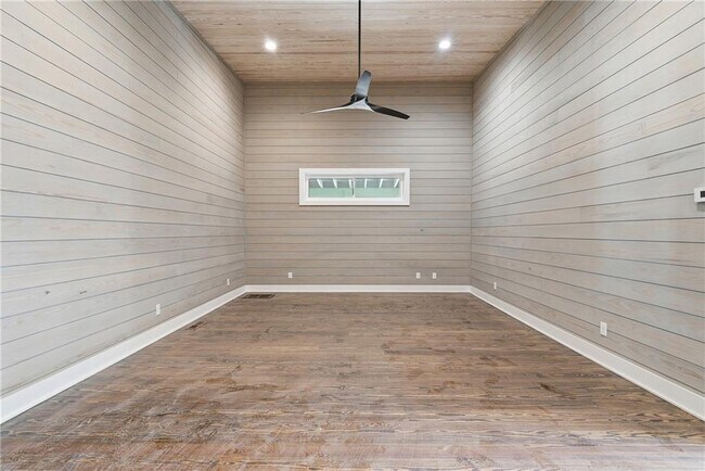 Building Photo - 5406 Old Jesup Rd