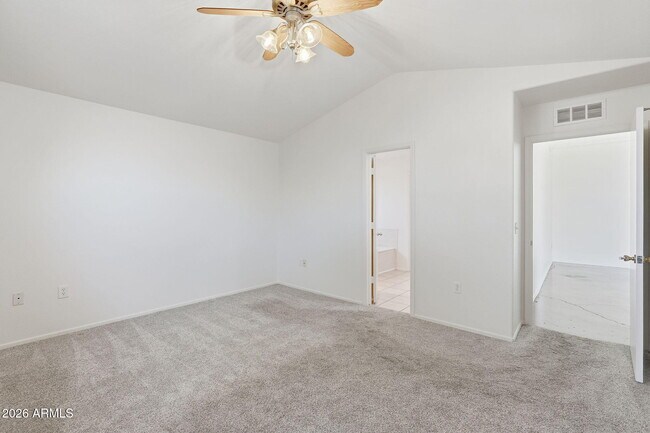 Building Photo - 457 S Meadows Dr