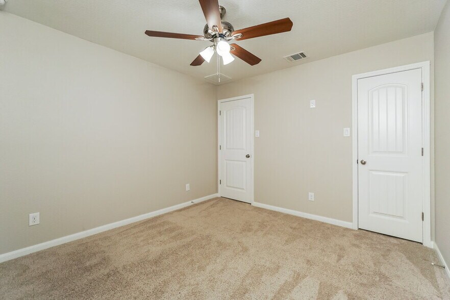 Building Photo - 2465 McCrae
