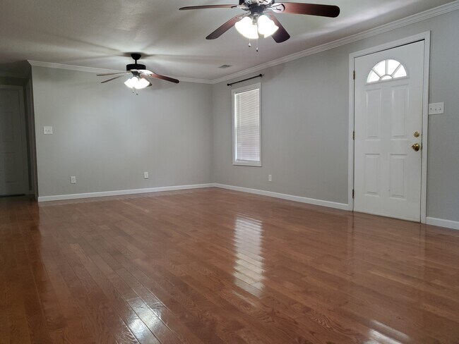 Building Photo - 329 Loop Drive