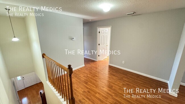 Building Photo - 626 Fern Lake Dr