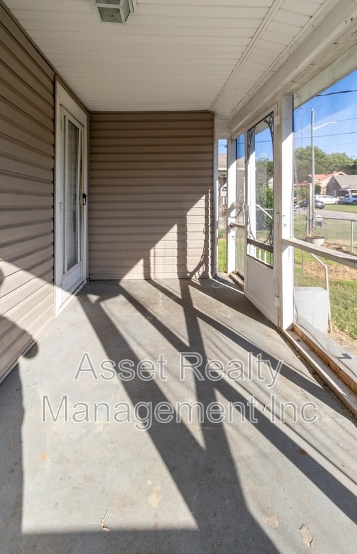 Building Photo - 3023 Rector St