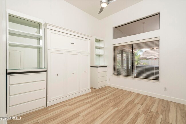 Building Photo - 5403 E Cannon Dr