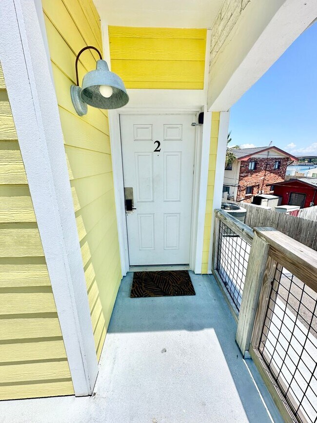 Building Photo - 334 Bluefish Dr