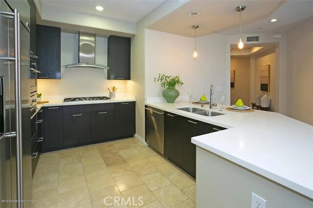 Building Photo - 511 Caruso Ave