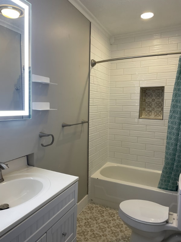 Building Photo - 1081 Harrison Ave