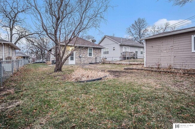 Building Photo - 7768 Maywood St