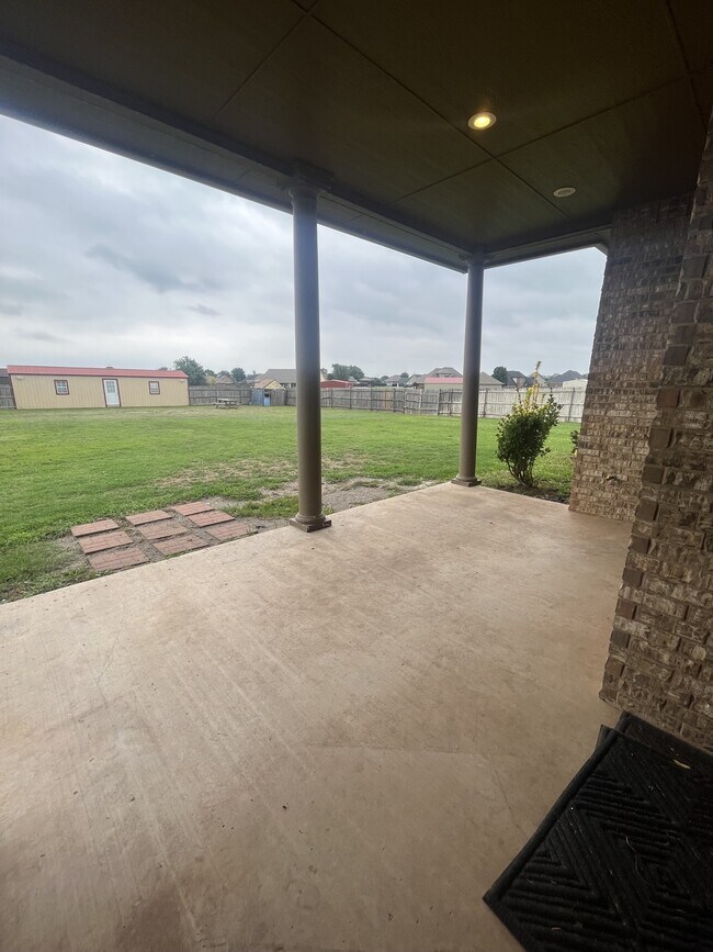 Building Photo - 48 Creekside Dr