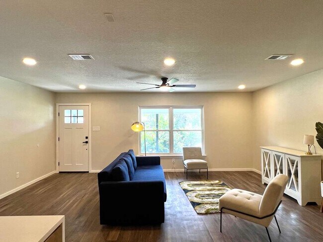 Building Photo - 3615 Electra Dr