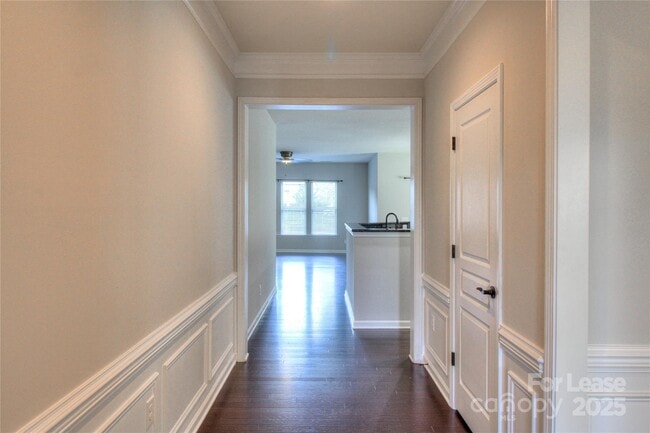 Building Photo - 1444 Ridgehaven Rd