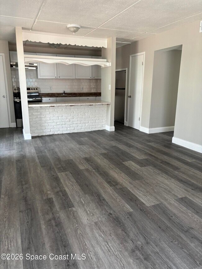 Building Photo - 321 Johnson Ave