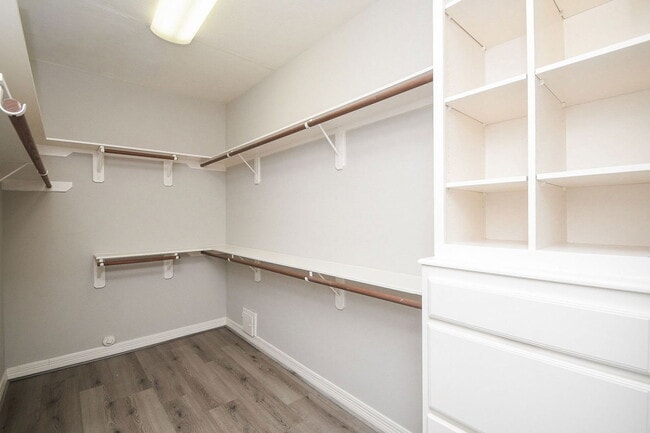 Building Photo - 1803 Red Bud Ln