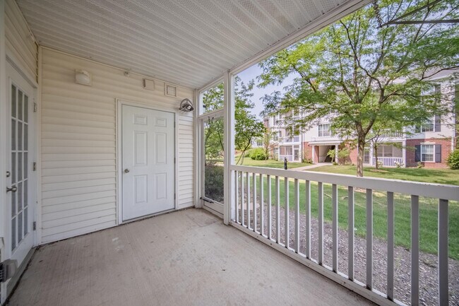 Building Photo - 953 E Summerfield Glen Cir