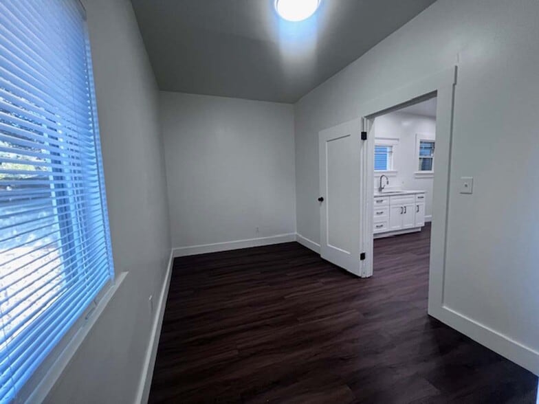 Building Photo - 1301 Adeline St