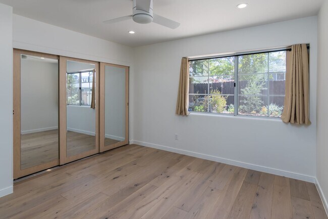 Building Photo - 32046 Kingspark Ct
