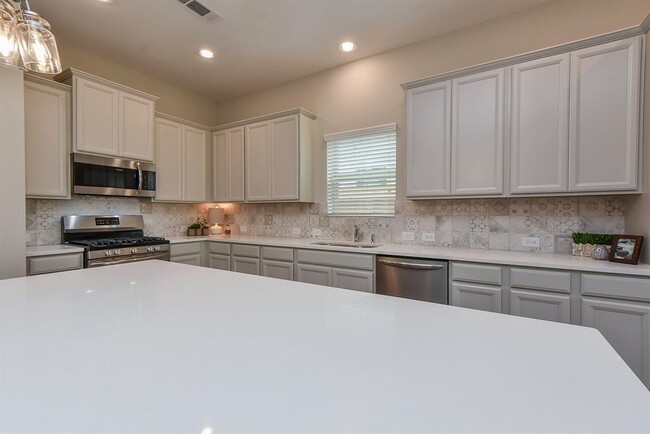 Building Photo - 11107 Bluewater Lagoon Cir