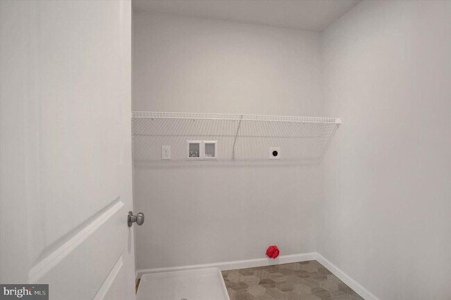 Building Photo - 601 Exeter Ln