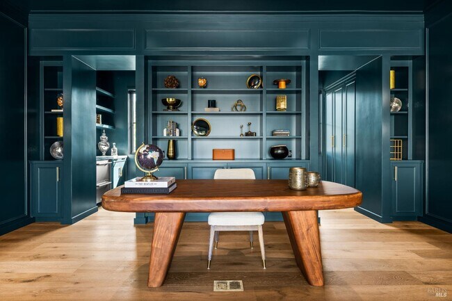 Building Photo - 987 Mark West Springs Rd