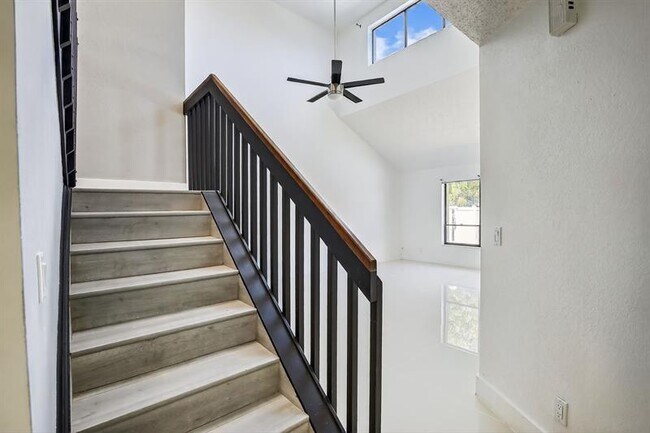 Building Photo - 8201 SW 57th St