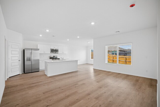 Building Photo - 2123 W 30th Pl