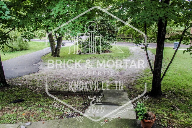 Building Photo - 168 Chickamauga Ave