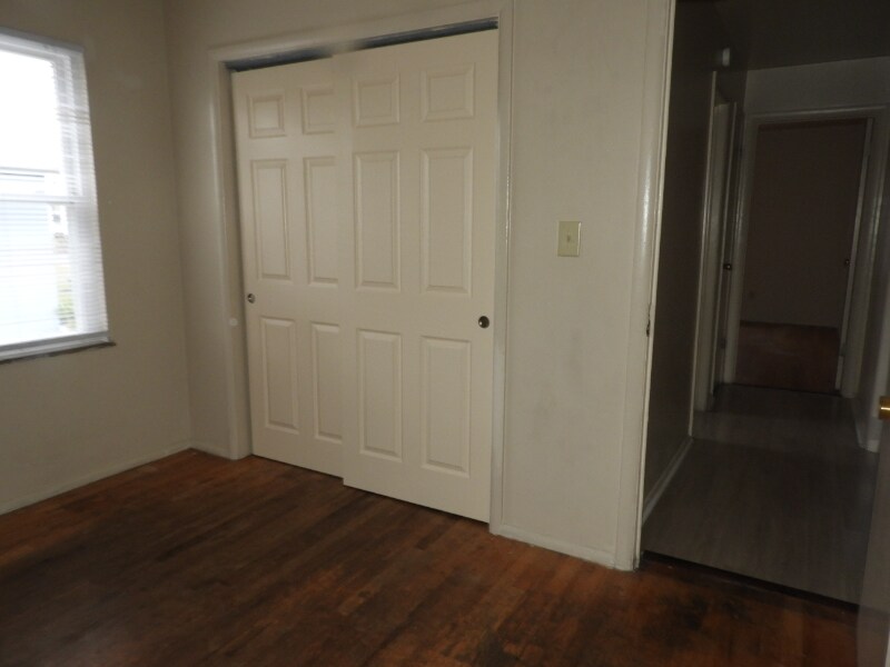 Building Photo - 6006 Dickson Rd