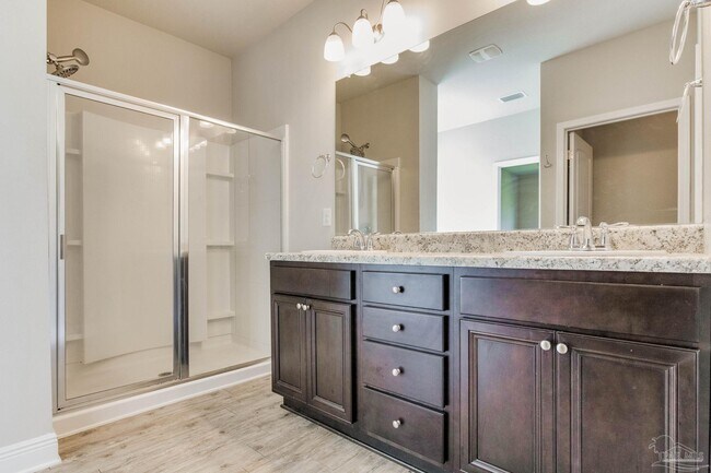 Building Photo - 8605 Bucklebury Dr