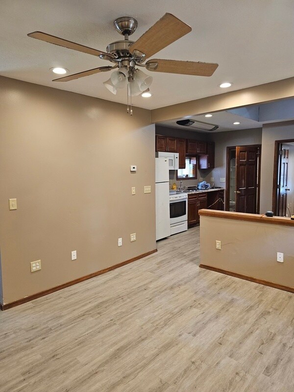 Building Photo - 20 Wing St