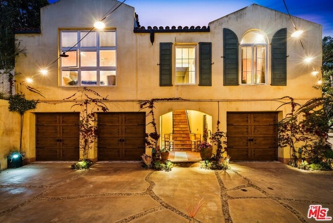 Building Photo - 7107 Birdview Ave
