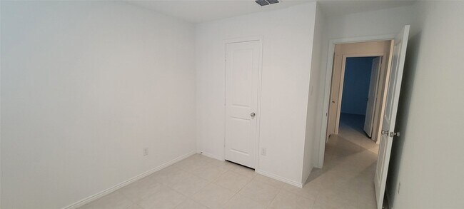 Building Photo - 2636 Turtle Dove Dr
