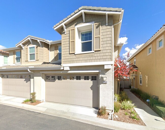 Primary Photo - Exclusive, 3 bedroom townhome in sought-af...