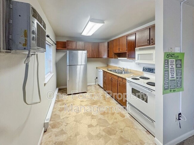 Building Photo - 802 Chestnut St