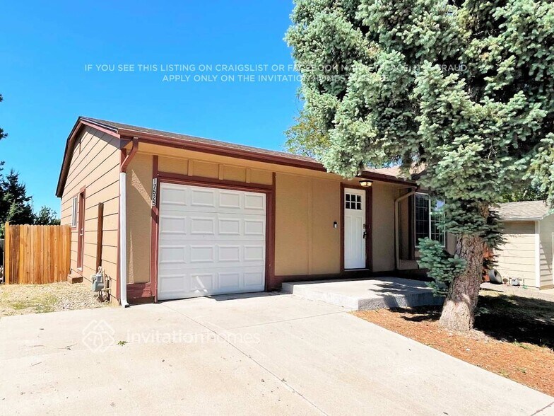 Building Photo - 17525 E Union Dr