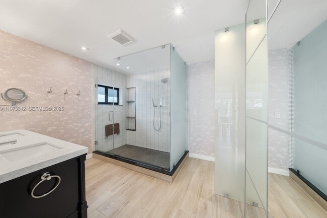 Building Photo - 114 5th Dilido Terrace