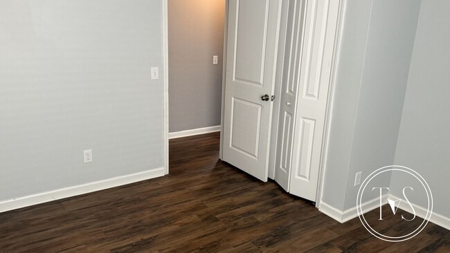 Building Photo - RATE DROP ALERT! (was $3000/month) and SUM...