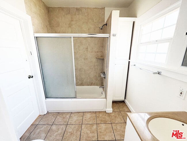 Building Photo - 1743 S Catalina St