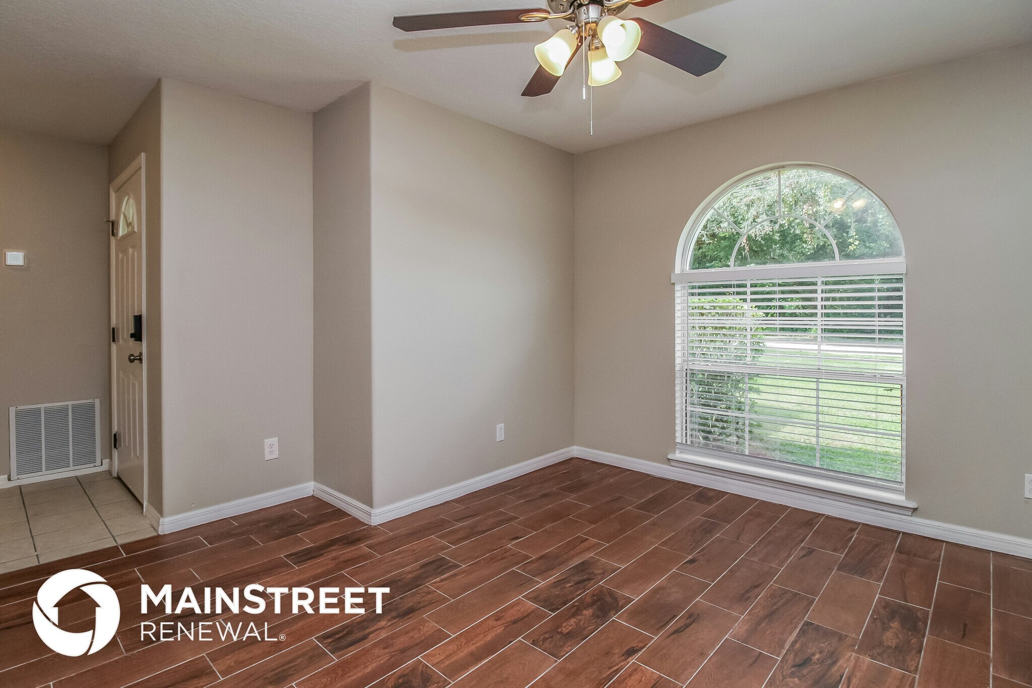 Building Photo - 1353 Clarcona Rd