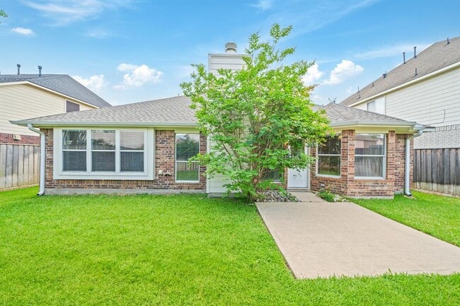 Building Photo - 21002 Normandy Forest Dr