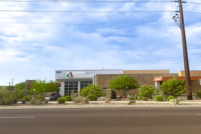 Building Photo - 4Bed/2.5Bath House in Cave Creek! $399 MOV...