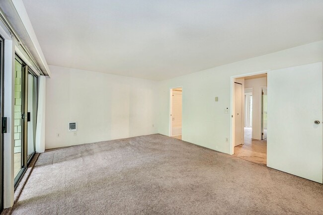 Building Photo - Lake Ballinger Townhouse 3 Bedroom