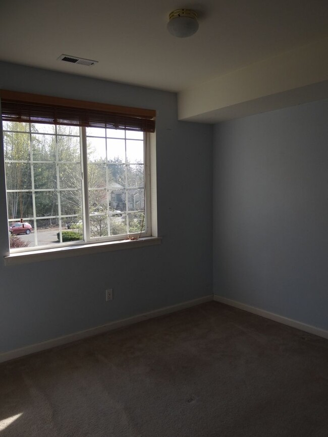 Building Photo - 6 Bedroom Home in Bellingham!