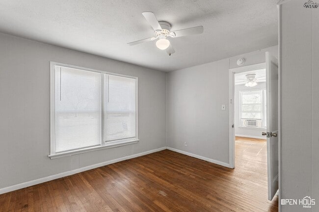 Building Photo - 2714 Sherman Rd