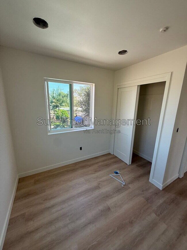 Building Photo - 2206 Conquista Ave