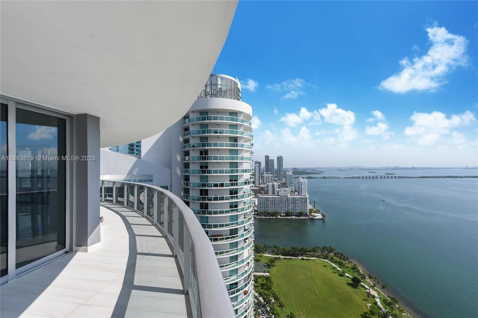 Building Photo - 488 NE 18th St