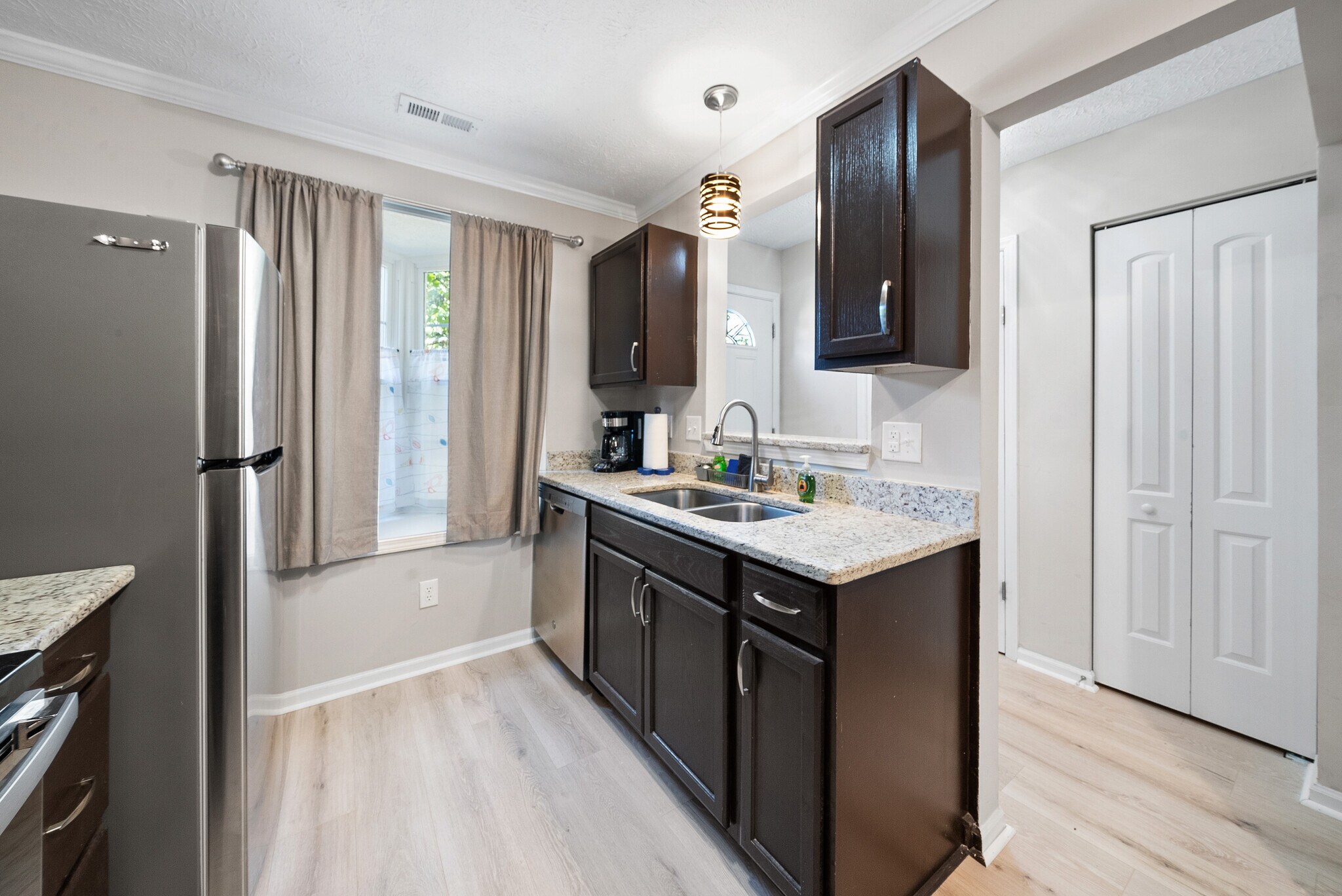 Building Photo - 8182 McGuire Dr