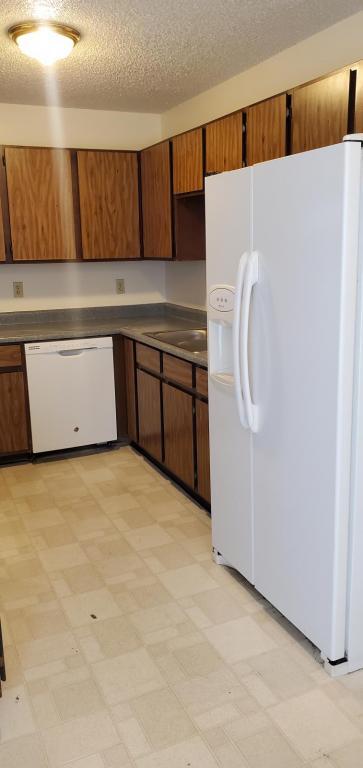 Building Photo - 906 Hersinger Pl