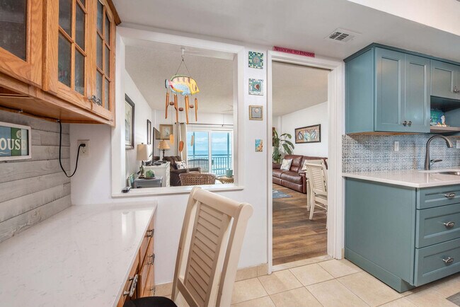 Building Photo - 205 Jimmy Buffett Mem Hwy