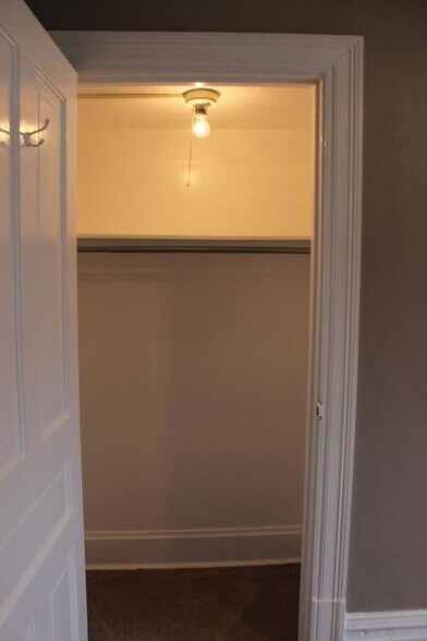 Building Photo - 256 Whipple St