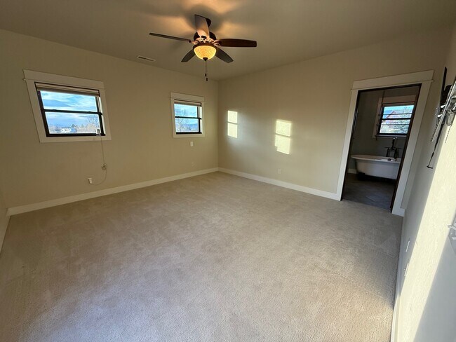 Building Photo - 45 Spain Bridge Cir Dr